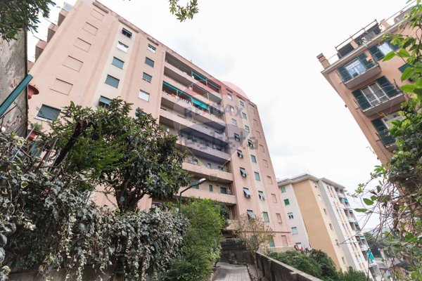 appartamento in vendita a Genova in zona Marassi