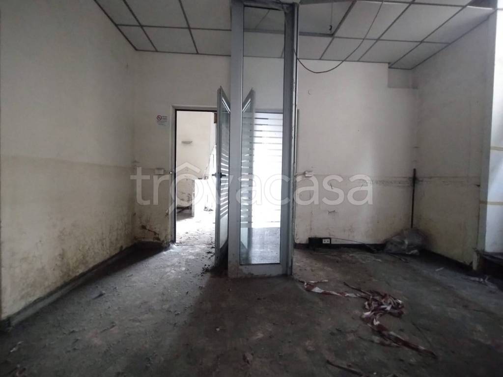 negozio in vendita a Genova in zona Foce