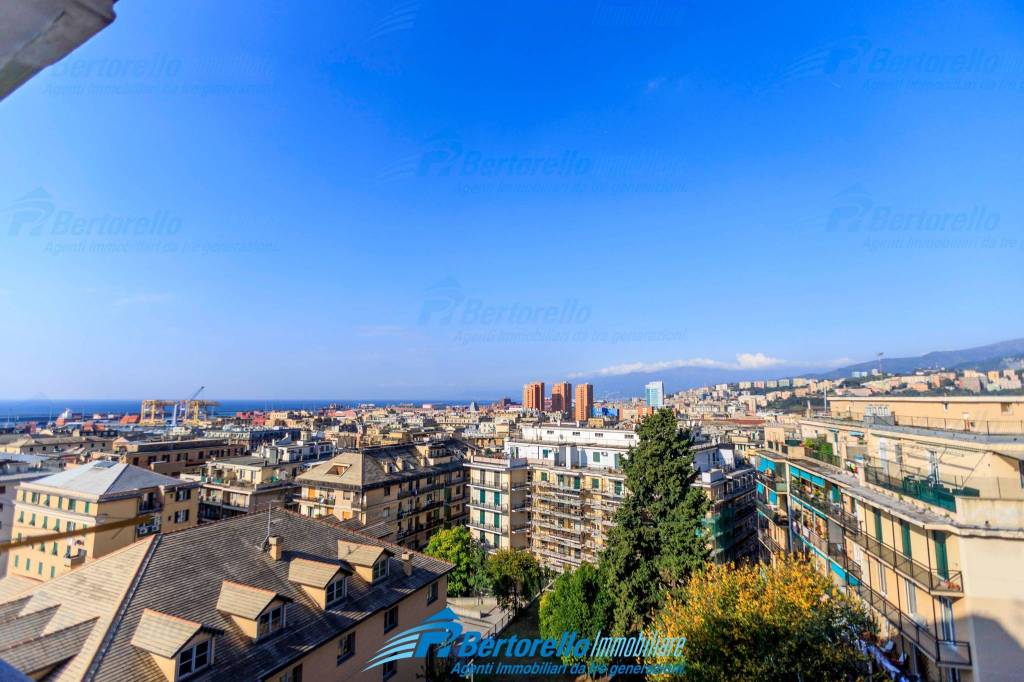 appartamento in vendita a Genova in zona Sampierdarena