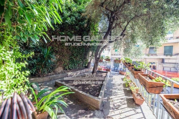 appartamento in vendita a Genova in zona Albaro