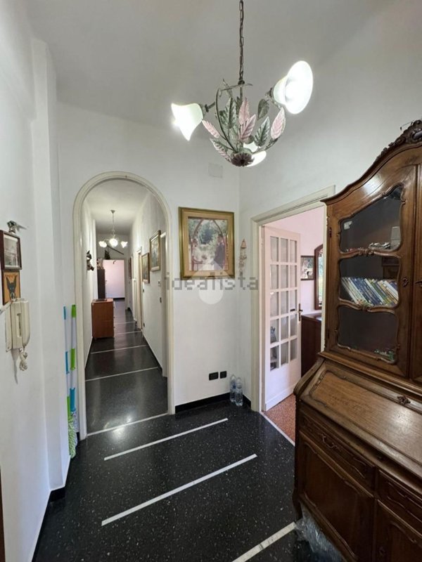 appartamento in vendita a Genova in zona Rivarolo
