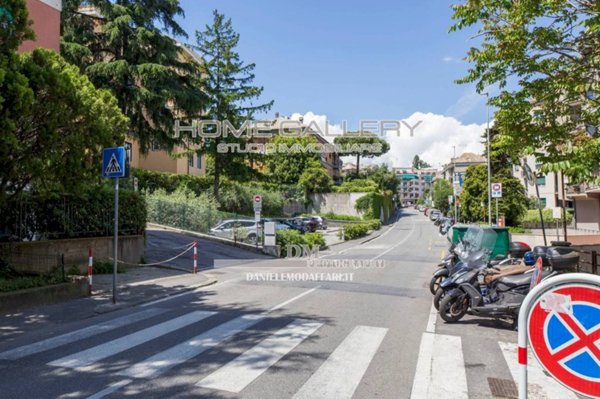 ufficio in vendita a Genova in zona Albaro