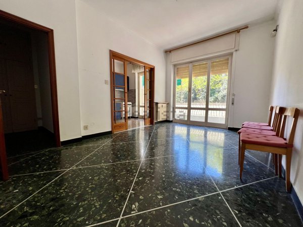 appartamento in vendita a Genova in zona Pegli
