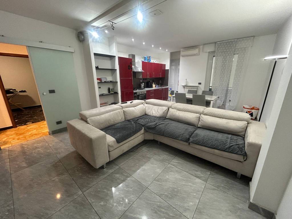 appartamento in vendita a Genova in zona Molassana