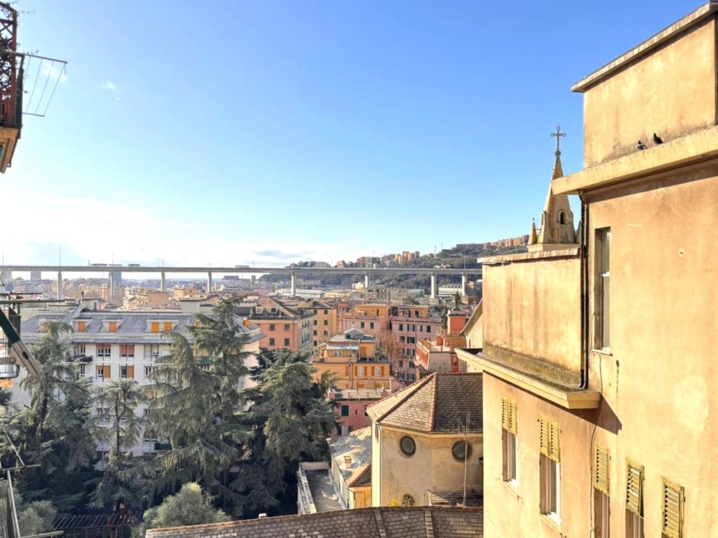 appartamento in vendita a Genova in zona Certosa