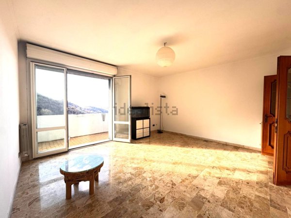 appartamento in vendita a Genova in zona Rivarolo