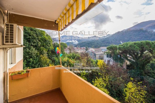 appartamento in vendita a Genova in zona Struppa