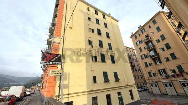 appartamento in vendita a Genova in zona Staglieno