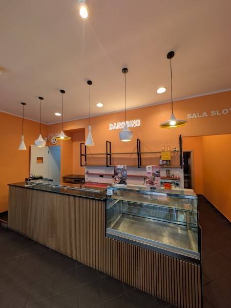 negozio in vendita a Genova in zona Marassi