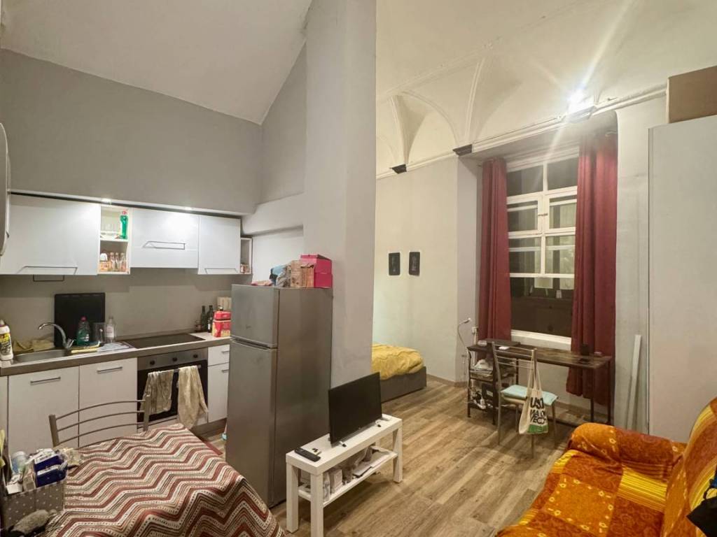 appartamento in vendita a Genova in zona Sottoripa / Maddalena / Molo