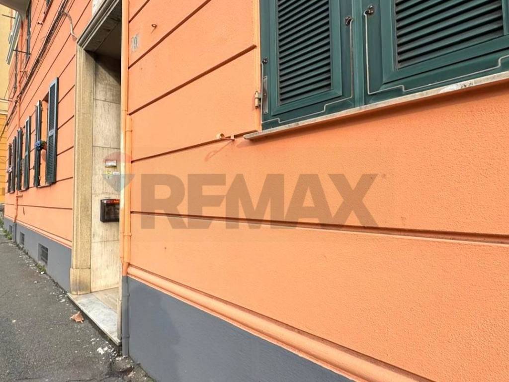 appartamento in vendita a Genova in zona Marassi