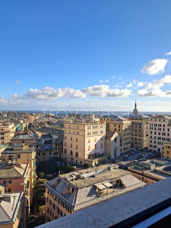 appartamento in vendita a Genova in zona Carignano