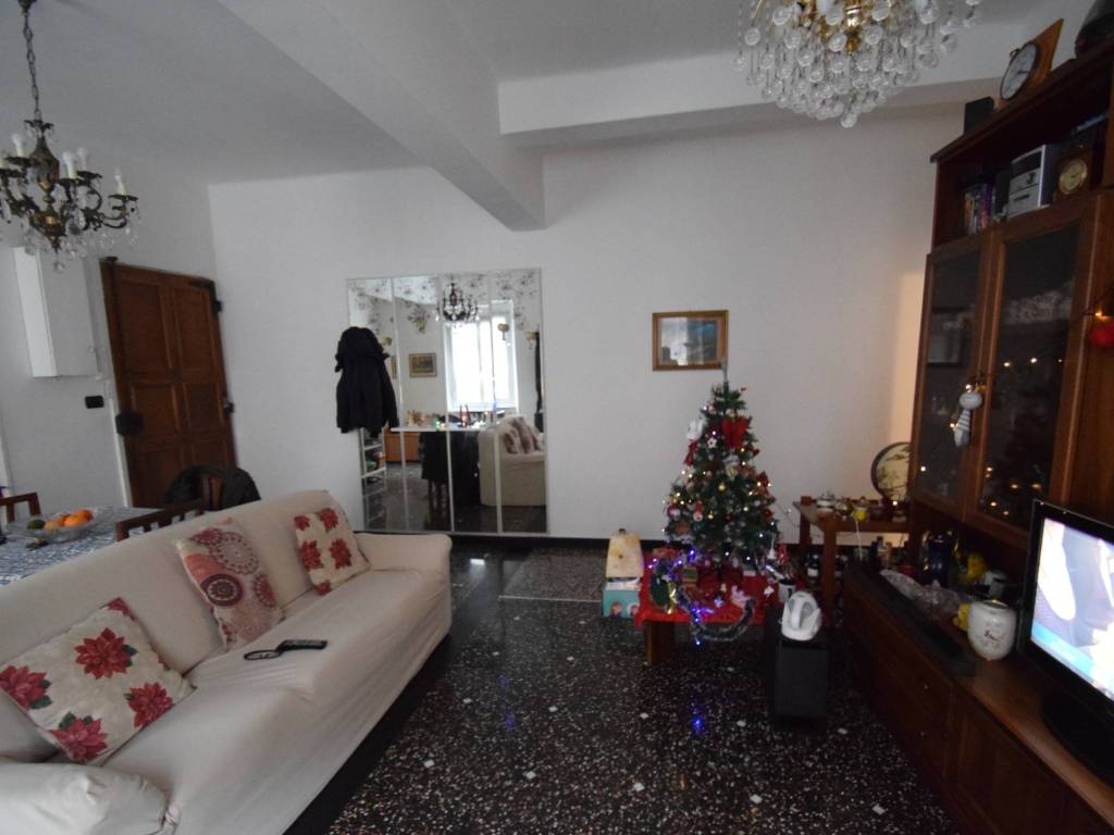 appartamento in vendita a Genova in zona Palmaro / Pra'