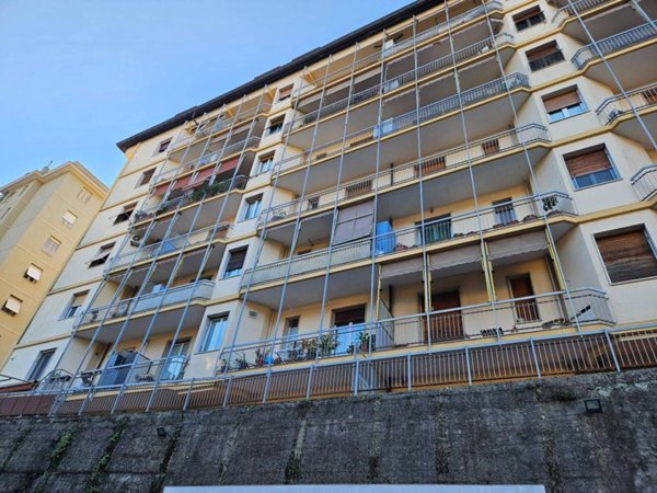 appartamento in vendita a Genova in zona Molassana