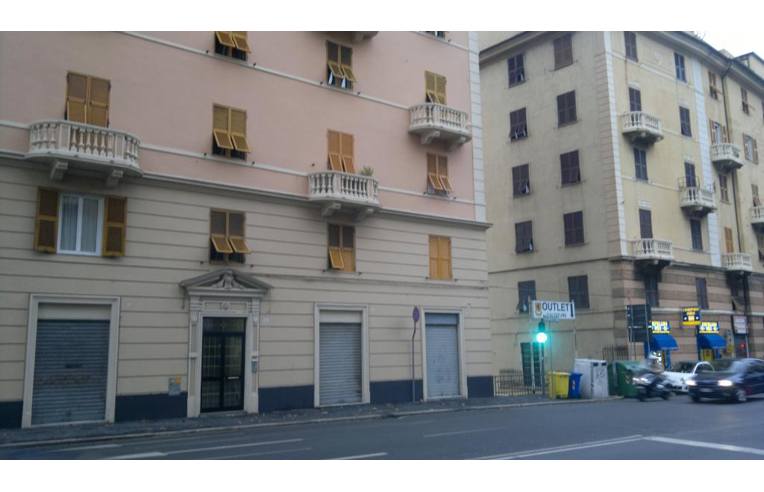negozio in vendita a Genova in zona Cornigliano