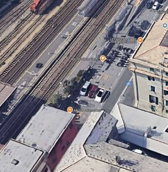 appartamento in vendita a Genova in zona Sestri Ponente