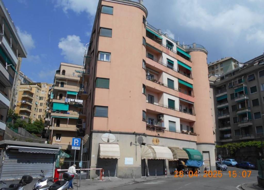 negozio in vendita a Genova