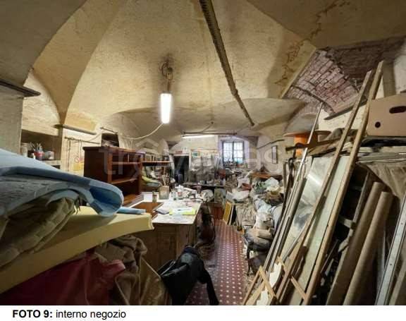 negozio in vendita a Genova in zona Pontedecimo