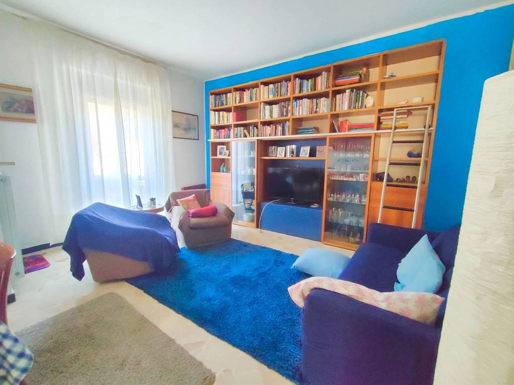 appartamento in vendita a Genova in zona Pontedecimo