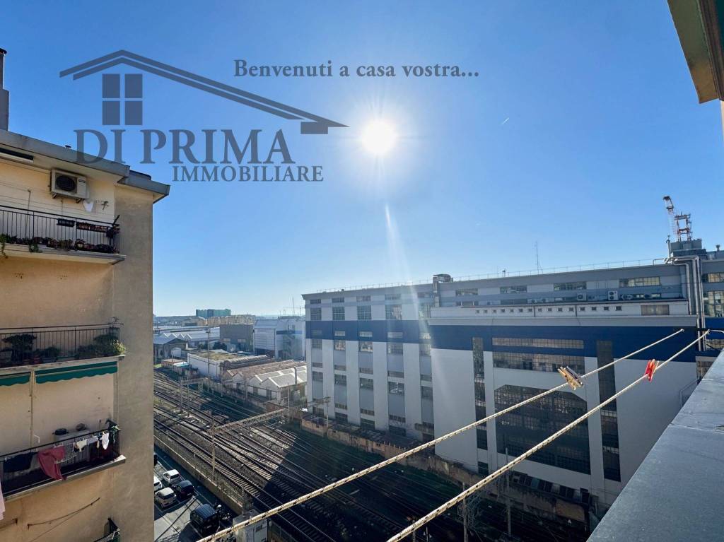 appartamento in vendita a Genova in zona Sestri Ponente