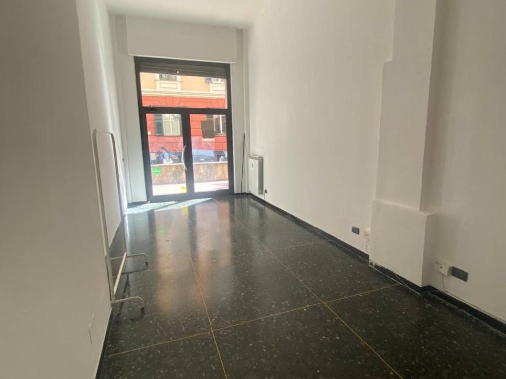 negozio in vendita a Genova