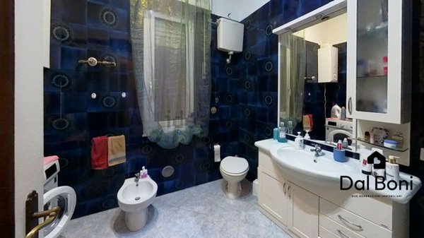 appartamento in vendita a Genova in zona Sestri Ponente