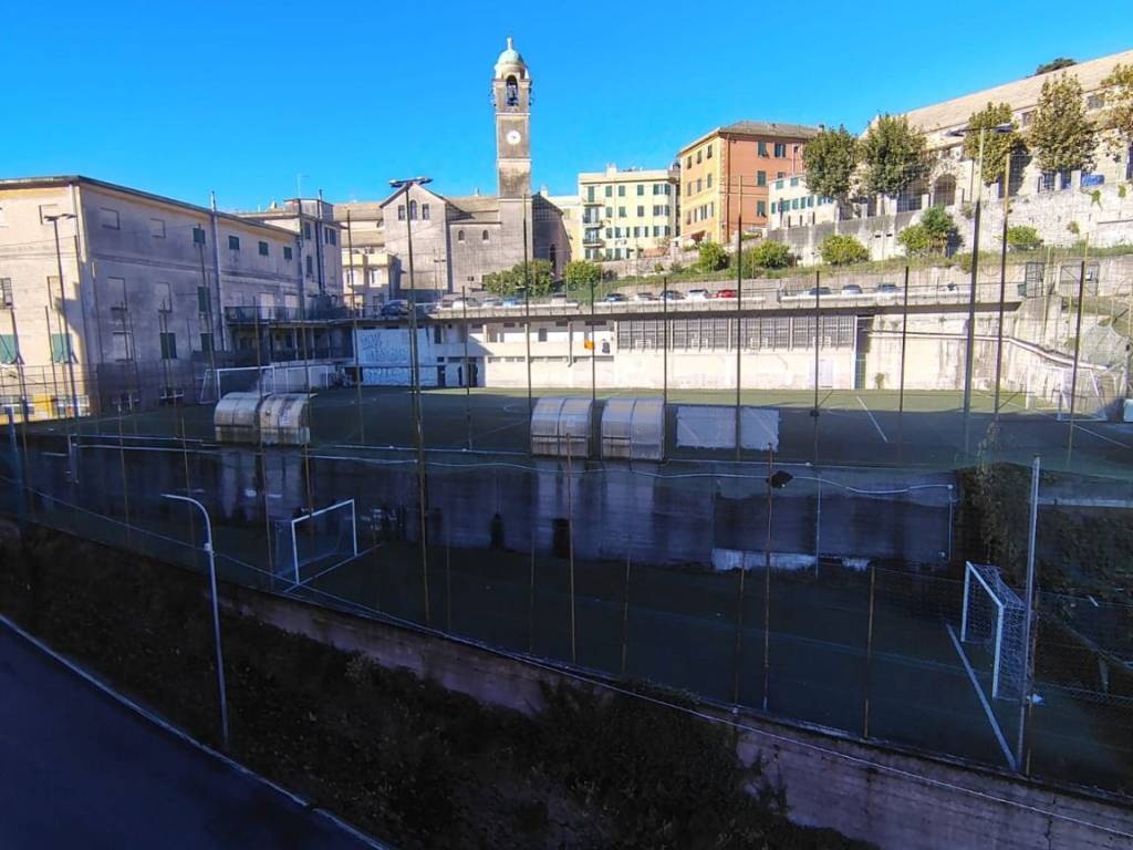 appartamento in vendita a Genova in zona Sestri Ponente