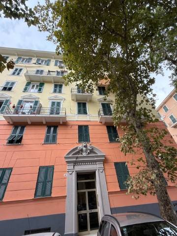 appartamento in vendita a Genova in zona Quezzi