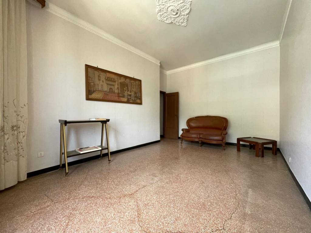 appartamento in vendita a Genova in zona Quezzi
