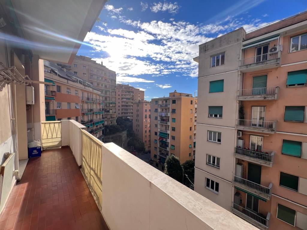 appartamento in vendita a Genova in zona Marassi