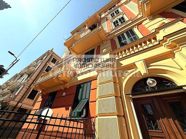 appartamento in vendita a Genova in zona Sestri Ponente