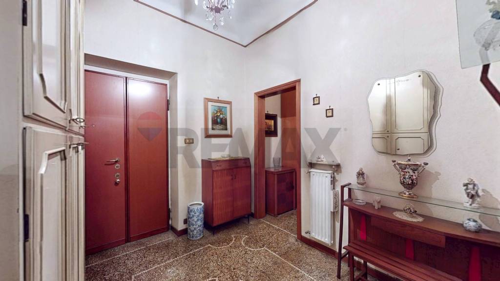 appartamento in vendita a Genova in zona Staglieno