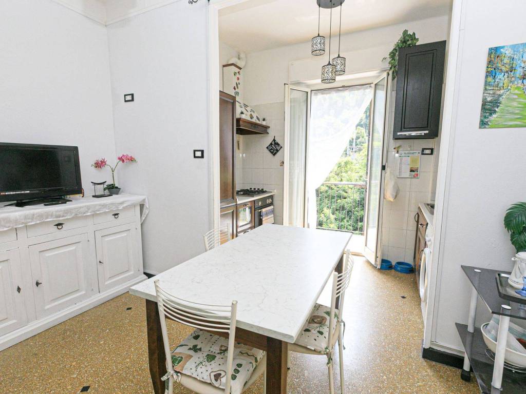 appartamento in vendita a Genova in zona Pontedecimo