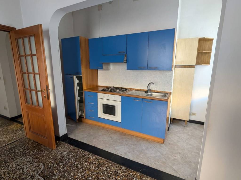 appartamento in vendita a Genova in zona Sampierdarena