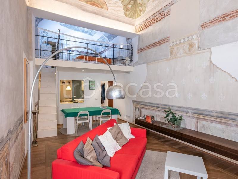 appartamento in vendita a Genova in zona Sottoripa / Maddalena / Molo