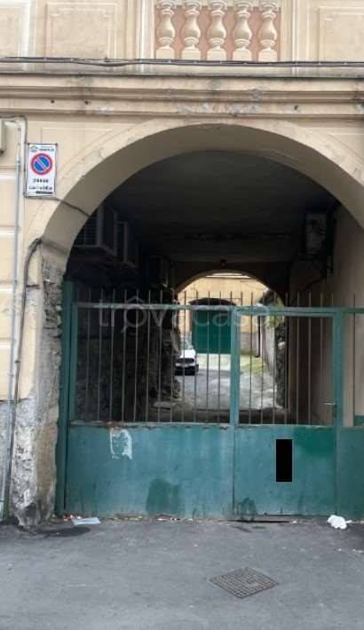 locale commerciale in vendita a Genova in zona Marassi