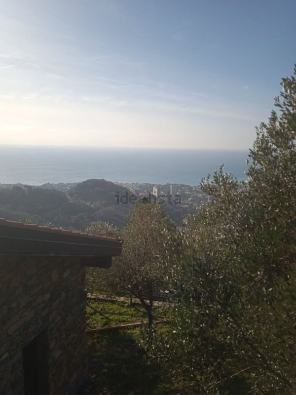 appartamento in vendita a Genova in zona Apparizione