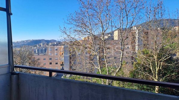 appartamento in vendita a Genova in zona Rivarolo