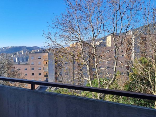 appartamento in vendita a Genova in zona Rivarolo