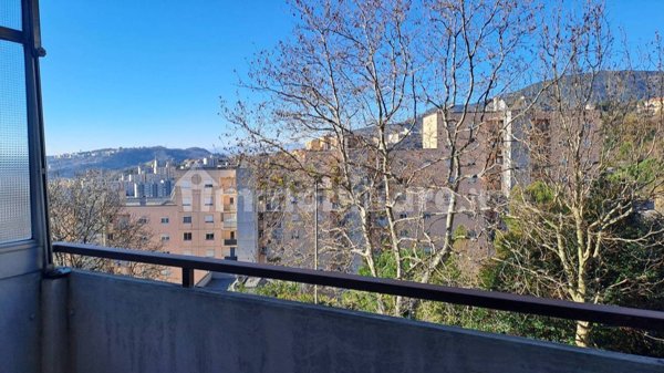 appartamento in vendita a Genova in zona Rivarolo