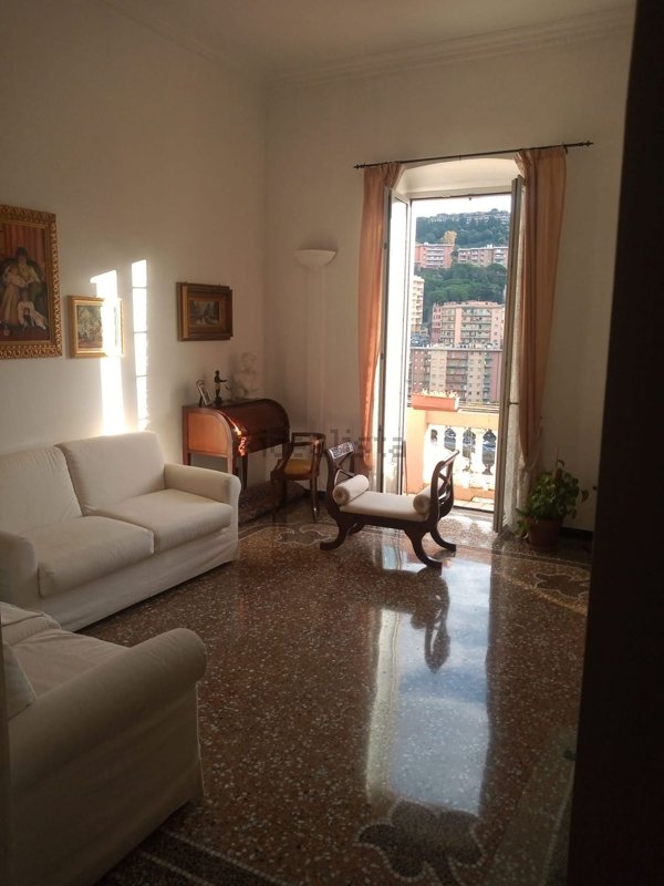appartamento in vendita a Genova in zona Staglieno