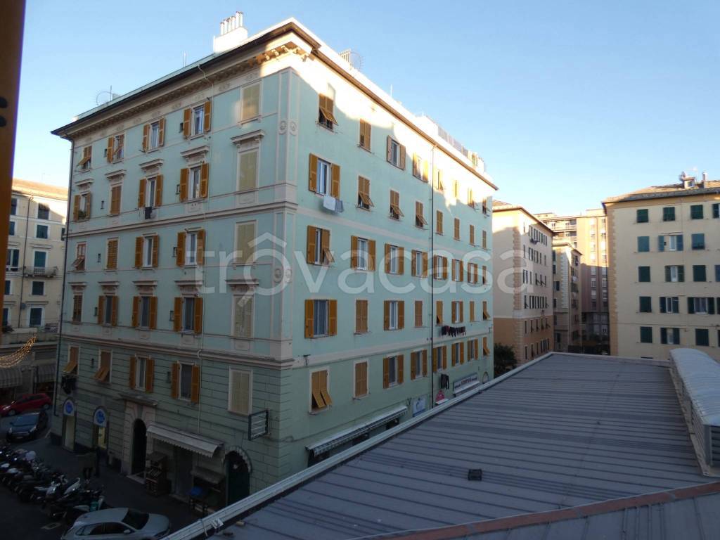 appartamento in vendita a Genova in zona Foce