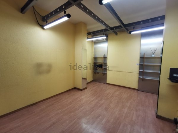 ufficio in vendita a Genova in zona Sampierdarena