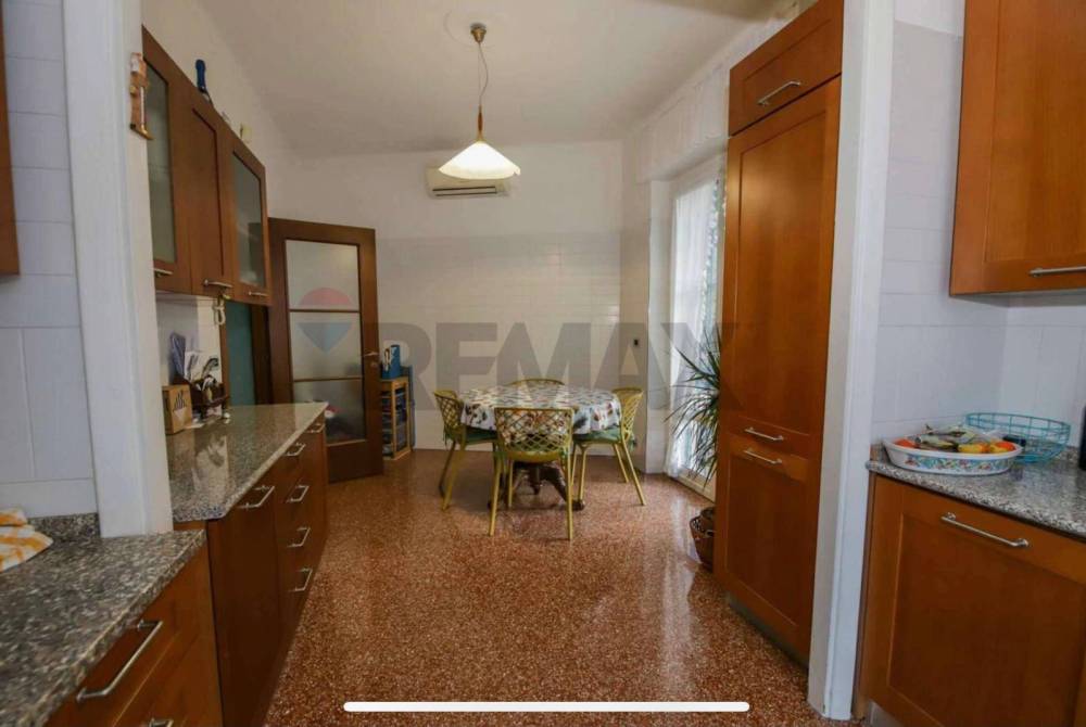 appartamento in vendita a Genova in zona Marassi