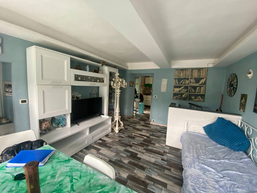 appartamento in vendita a Genova in zona Struppa