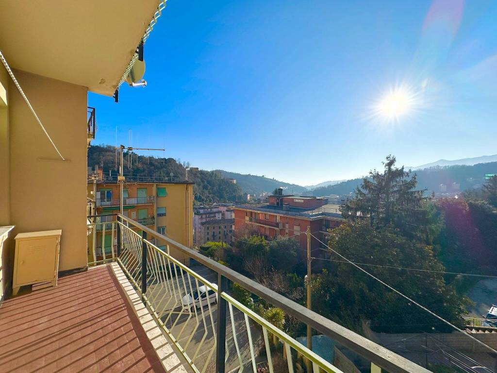 appartamento in vendita a Genova in zona Pontedecimo
