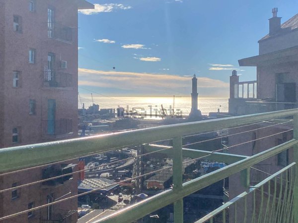 appartamento in vendita a Genova in zona Sampierdarena