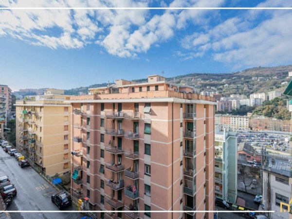 appartamento in vendita a Genova in zona Staglieno