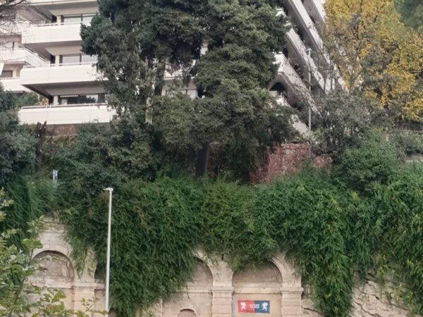 casa indipendente in vendita a Genova in zona Castelletto