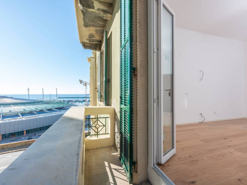 appartamento in vendita a Genova in zona Carignano